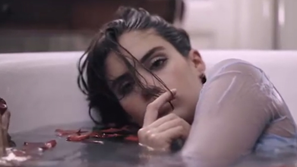 BLUMARINE ROMANTICISM<br>by Manon Gicquel